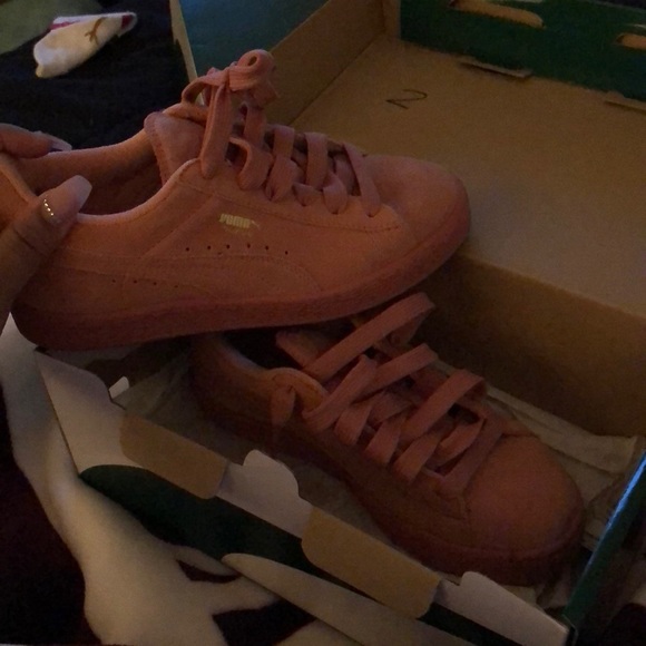 Suede Pumas - Picture 4 of 4